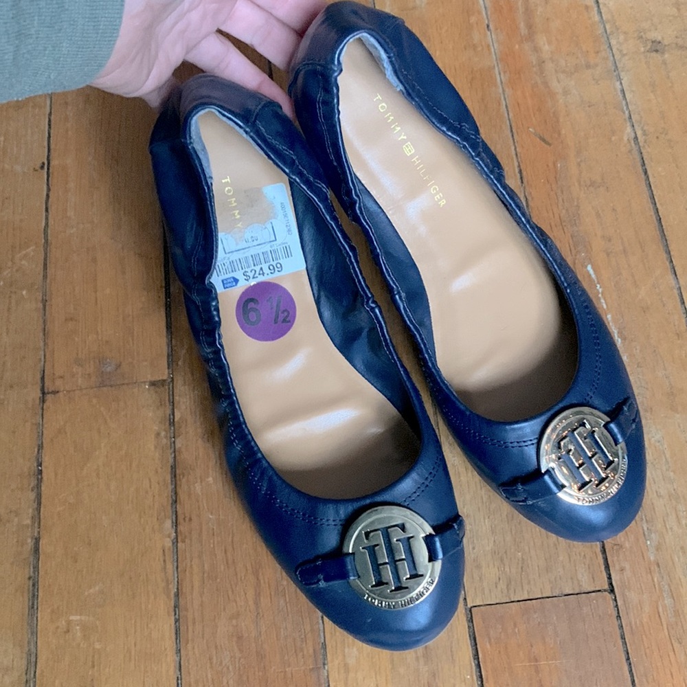 Tommy Hilfiger Navy Flats